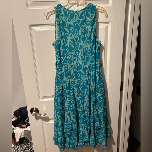 Signature dress - Picture 2 of 3